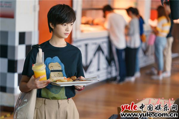 4.李庚希饰罗艳